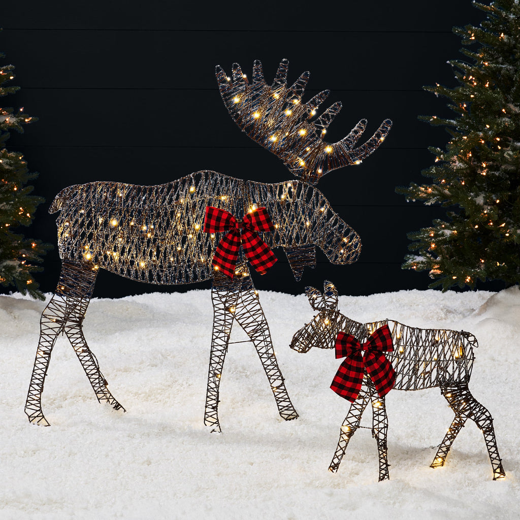 2-Piece Lighted 2D Christmas Moose Set Outdoor Decor with 125 LED Lights - 4ft for indoor and outdoor holiday displays